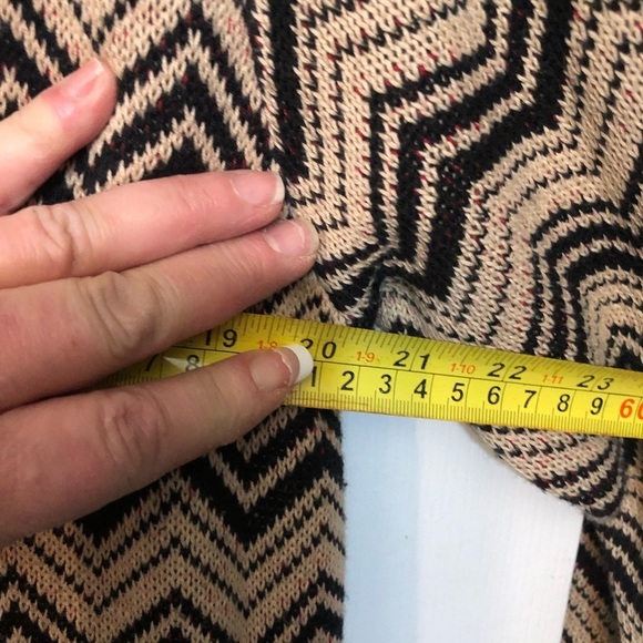 Newport News size XL Maxi sweater coat black tan chevron print heavy weight - Picture 9 of 16